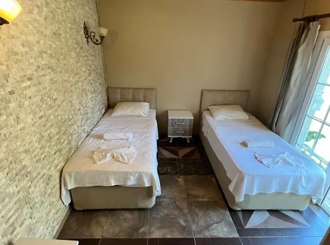 Mavi Yengec And Orhaniye (Marmaris)