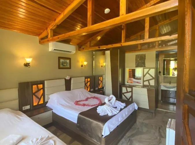 Mavi Yengec And Hotel