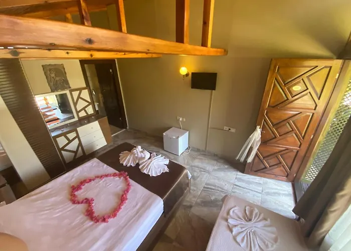 Mavi Yengec And Hotel