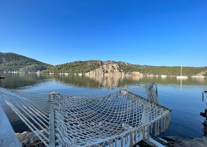 Mavi Yengec And Hotel