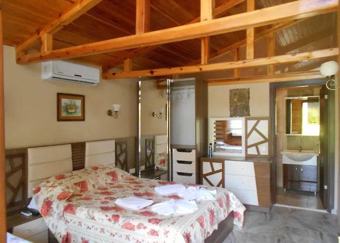 Hotel Mavi Yengec And