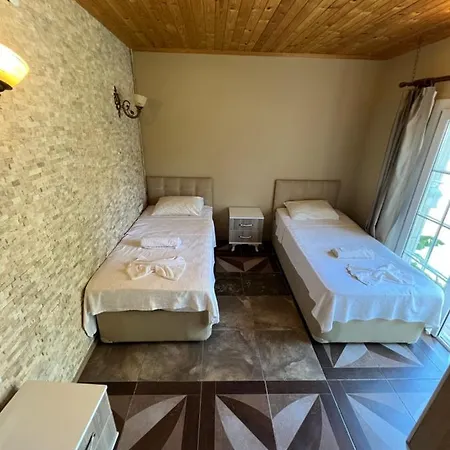 Mavi Yengec And Orhaniye (Marmaris)