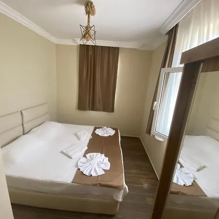 Hotel Mavi Yengec And