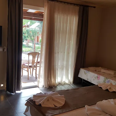 Hotel Mavi Yengec And 4*