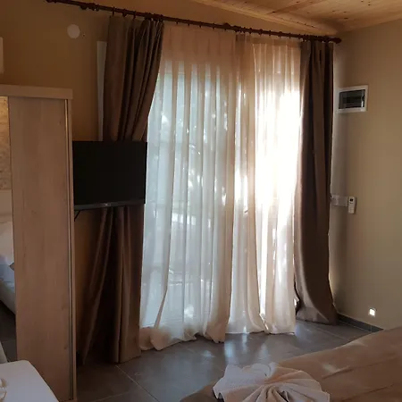 Hotel Mavi Yengec And 4*